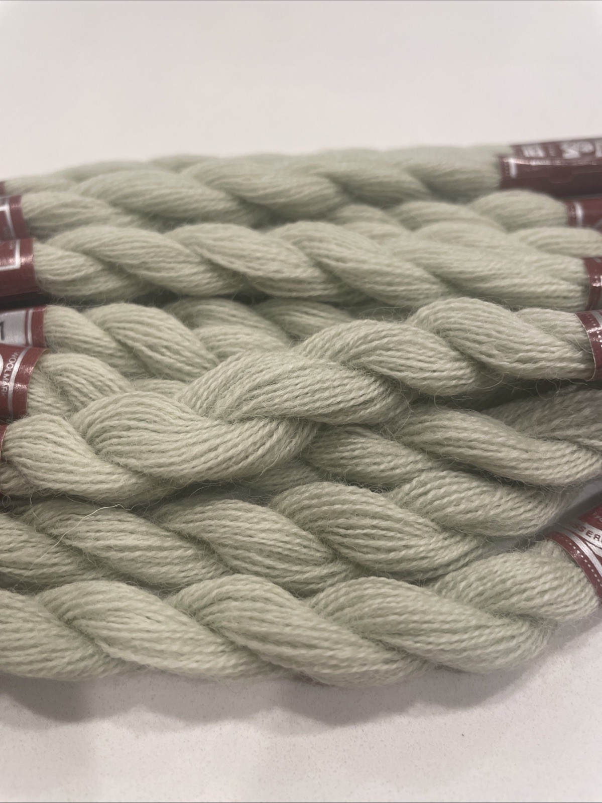 DMC Broder Medicis Laine Tapestry Wool 27.3 Yards Skein - Color 8871 - Green