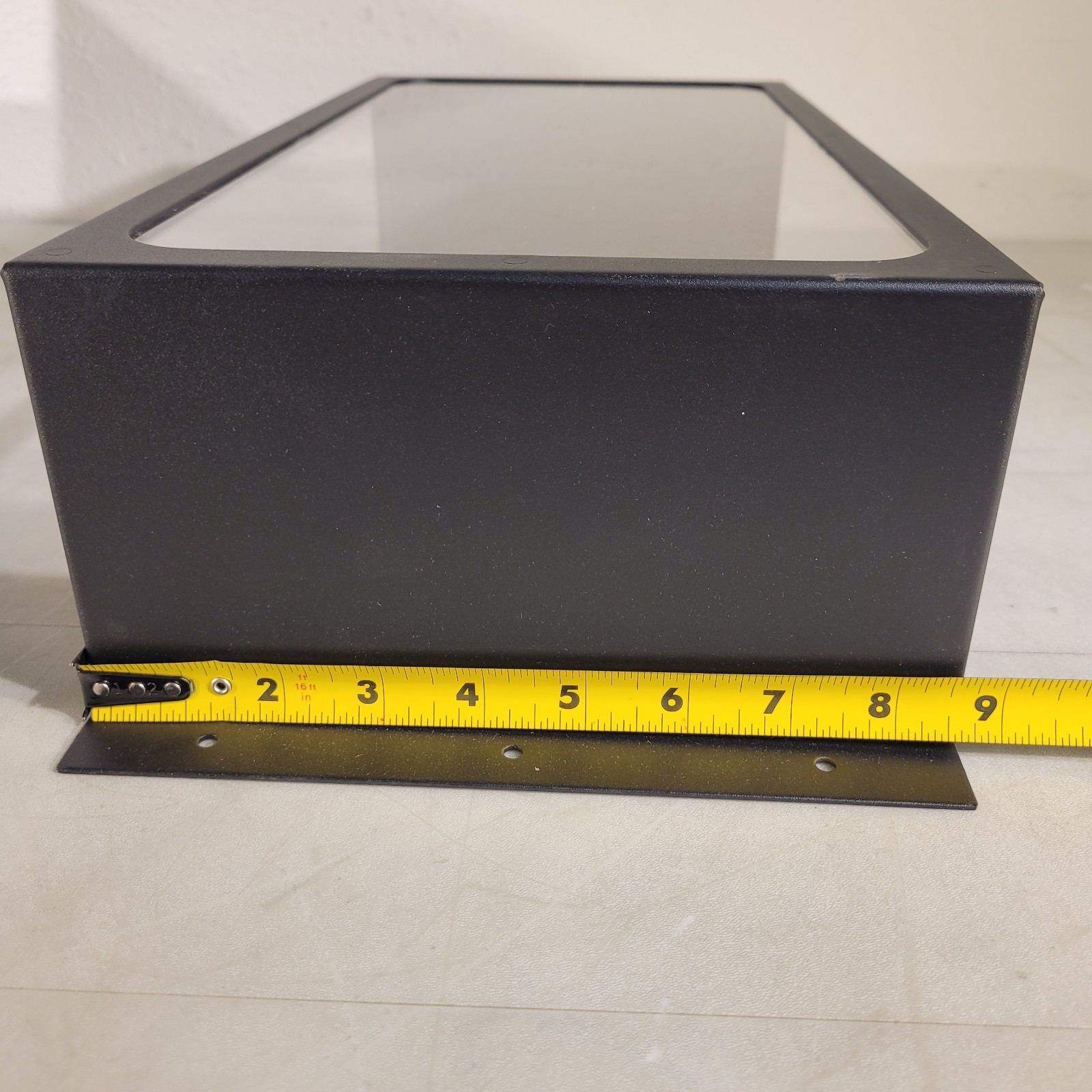 Moutable Viewport Port Metal Box 16-1/2" × 8-1/2" × 4-1/2 Black