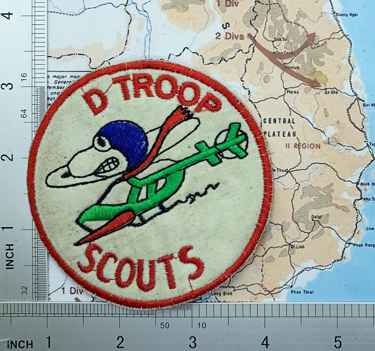 Patch ,  Snoopy Patch , USAF , Recon , Vietnam War , D TROOP SCOUTS , P2-19