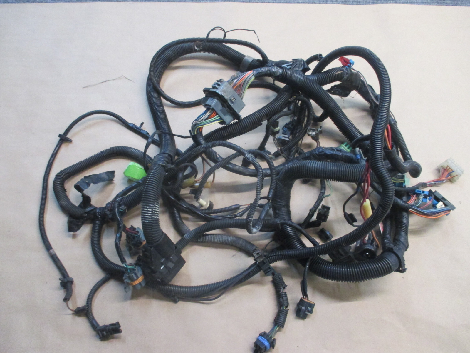 91-92 Camaro Firebird 3.1 V6 700R4 Auto Engine Electrical ECM Wiring Harness