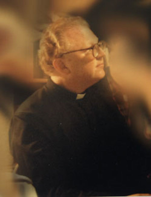 Sunday Sermons of Fr. Dennis Smith on 8GB flash drive