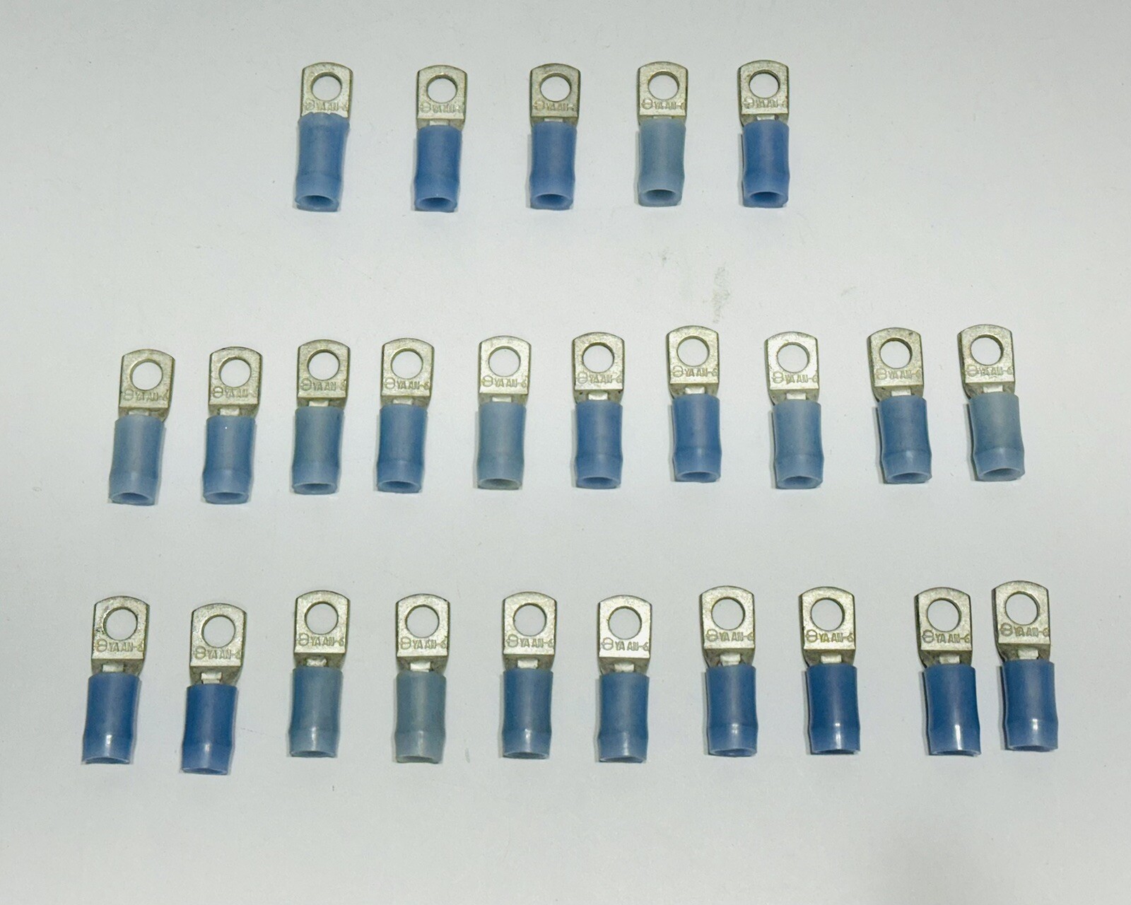 BURNDY YAAN-6 ONE hOLE COMPRESSION LUG 1/4" 6 AWG YA-AN6 VINYL BLUE -LOT OF 25
