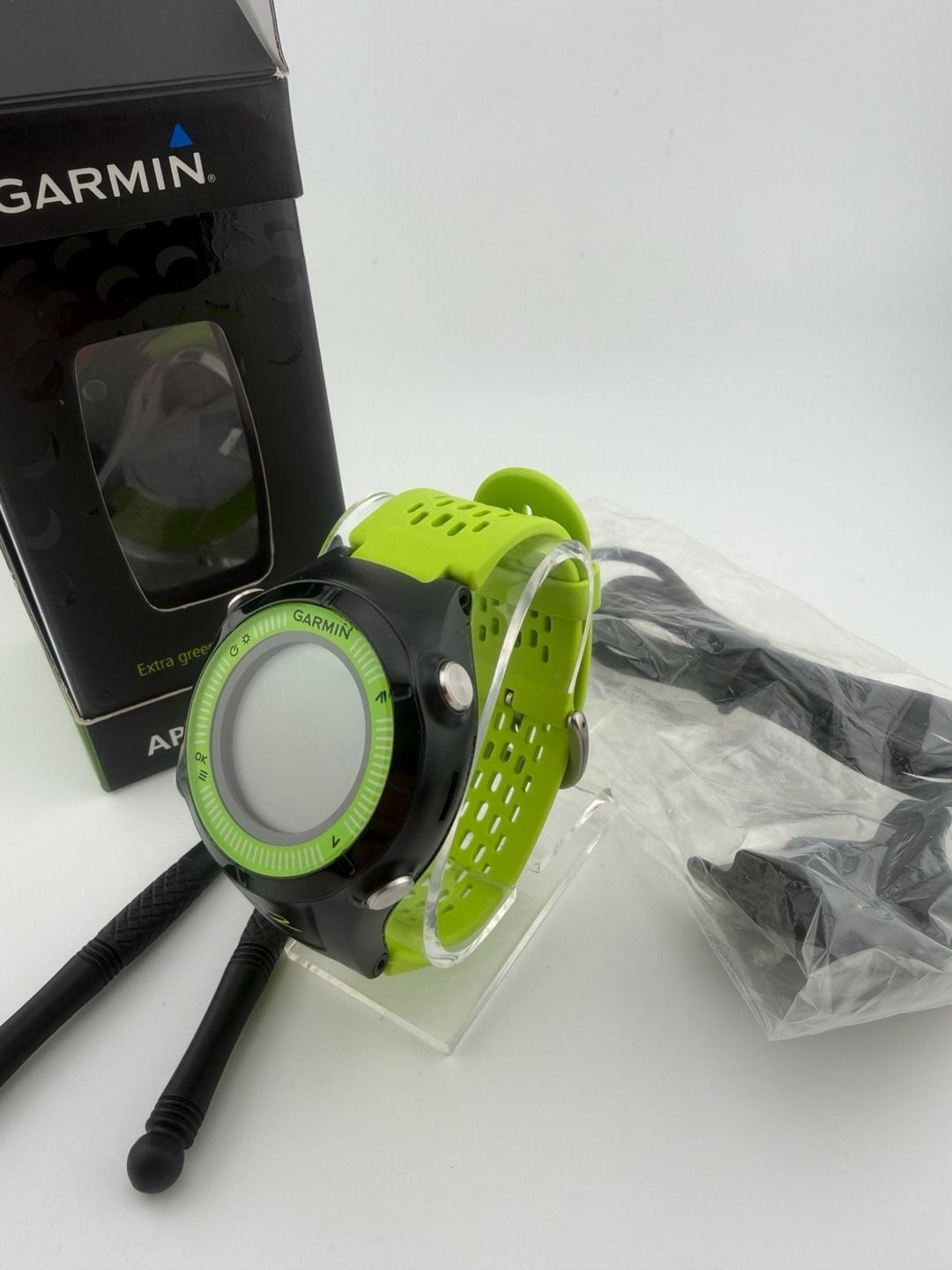 Garmin Approach S2 Golf GPS Watch - Black Lime Green ORIGINAL BOX CHARGER TOOLS
