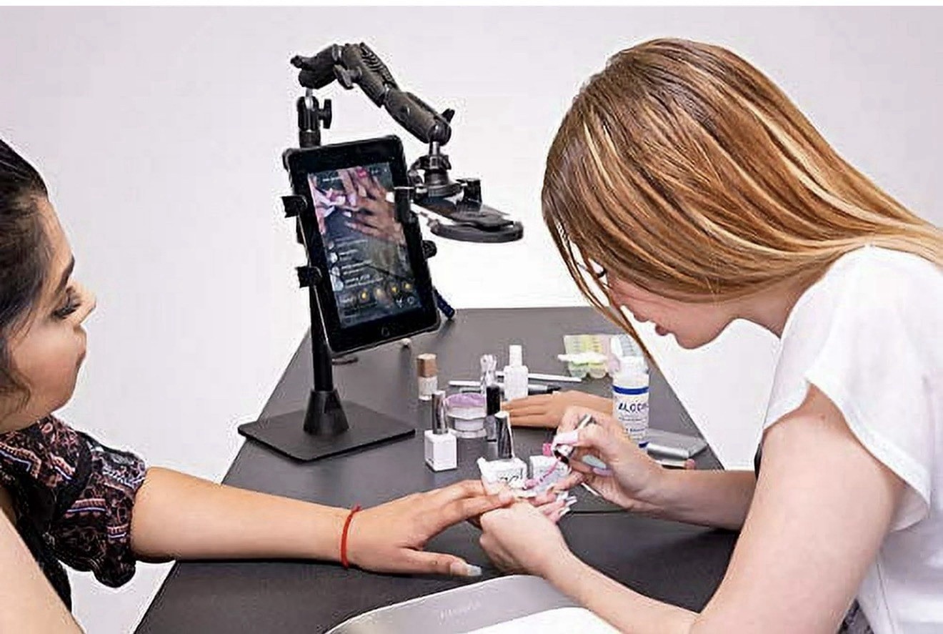 Arkon Remarkable Creators Phone And Tablet Or Camera Stand With Ring Light.