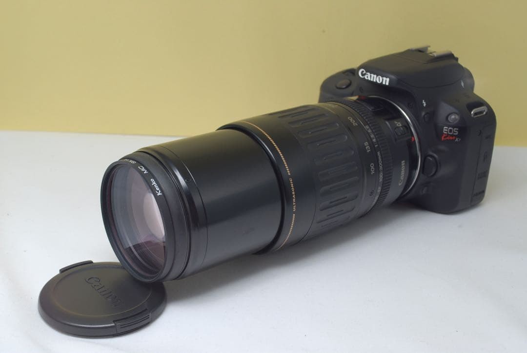 Canon EOS Kiss X7 double lens