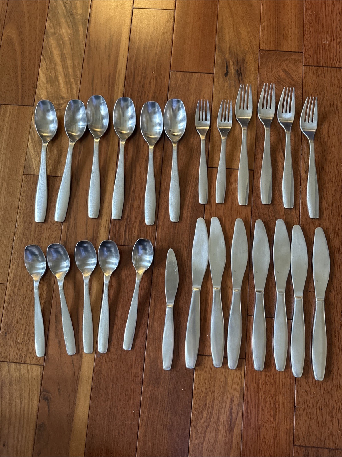 NON-STOP Stainless By Gourmet Settings Satin Finish 18/10 25 Pieces