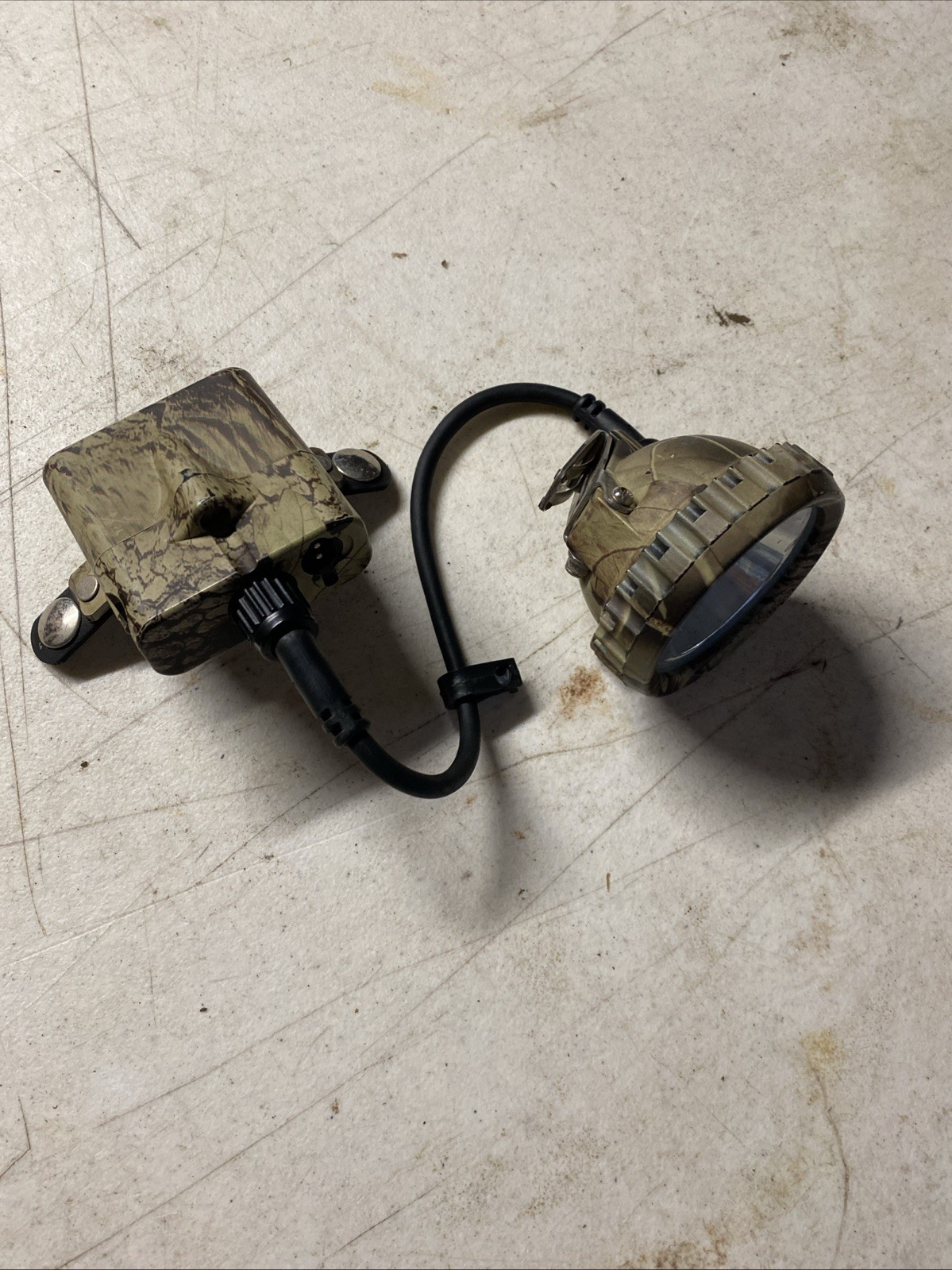 Untested For Parts No Charger Coon Hunting Light Lamp CAMO