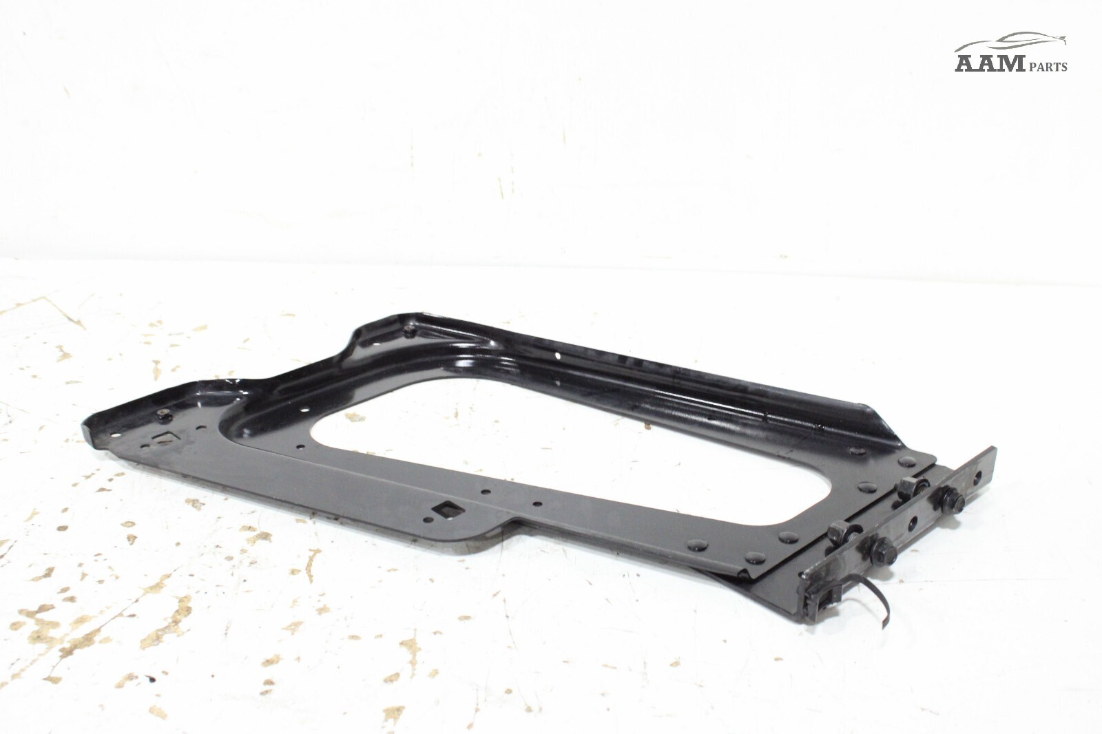 2019-2023 VOLVO VNL 760 D13 FRONT LEFT DRIVER SIDE SUPPORT BRACKET OEM