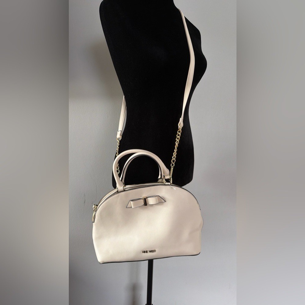 Nine West Ivory Bow Satchel Fair condition
