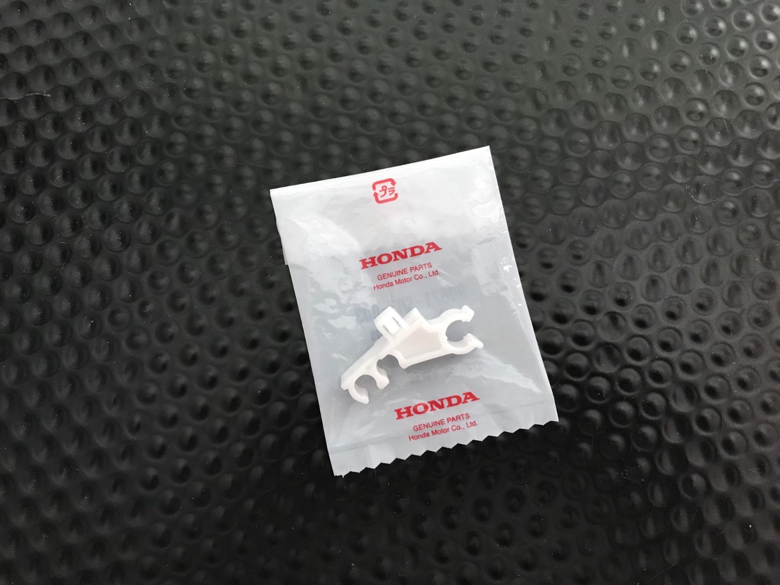GENUINE OEM HONDA 88-91 CIVIC CRX EF HOOD PROP ROD HOLDER CLIP SH3