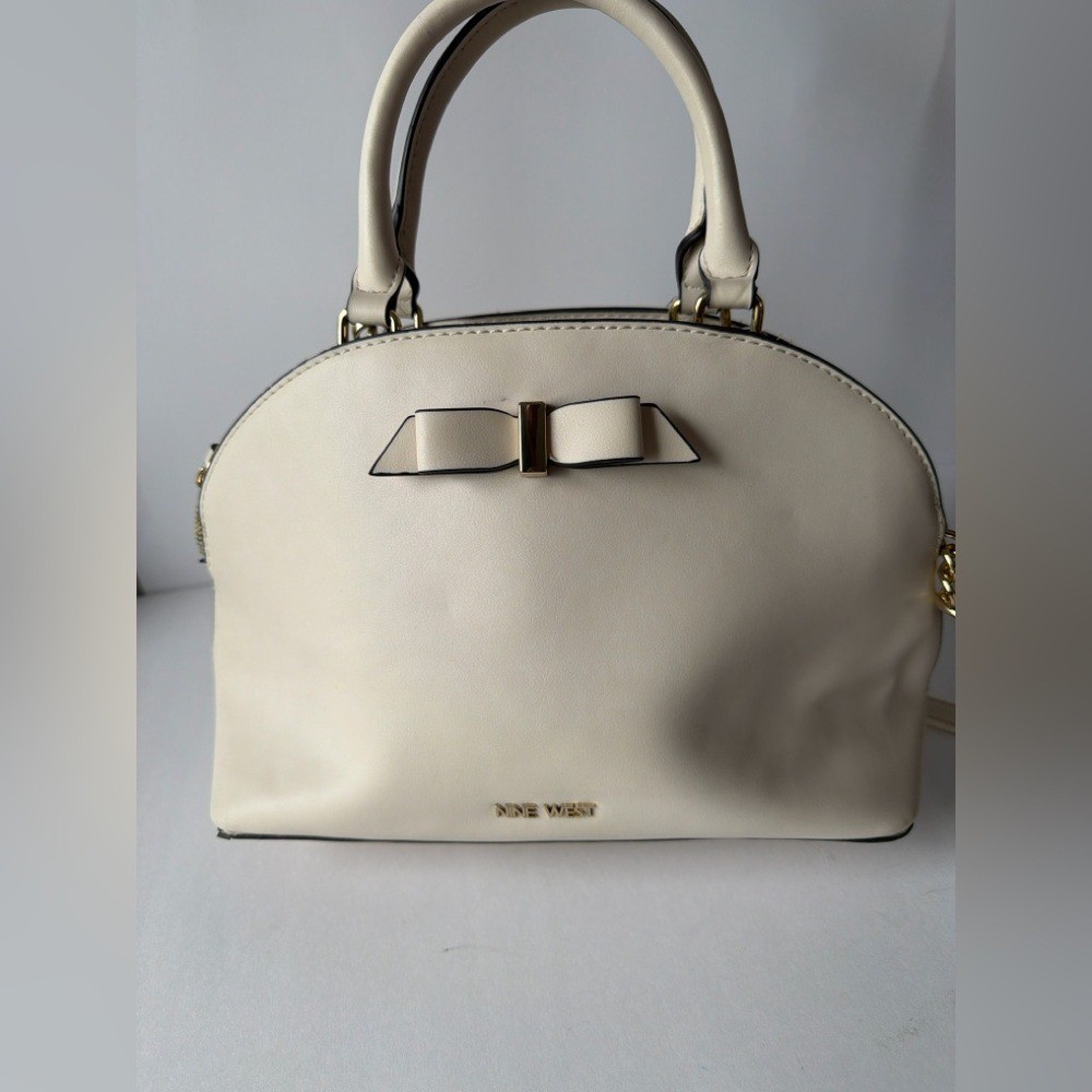 Nine West Ivory Bow Satchel Fair condition