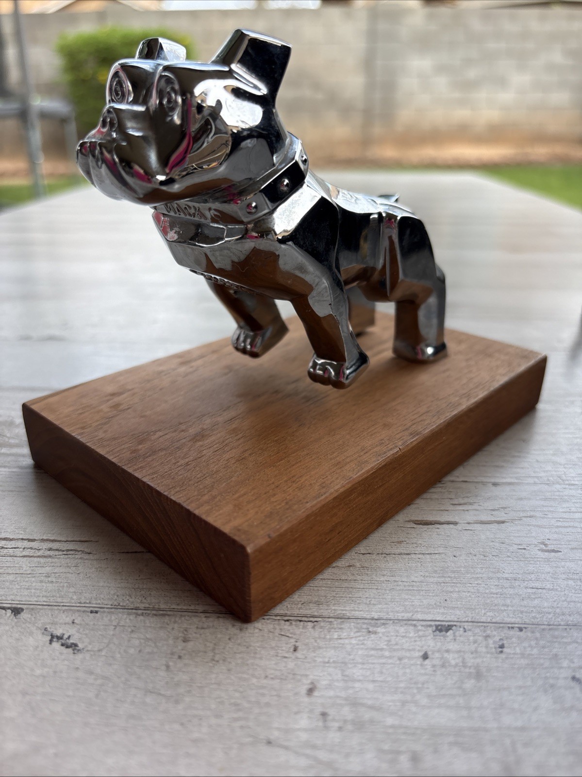 VINTAGE MACK TRUCK BULLDOG CHROME HOOD ORNAMENT (87931) WITH BASE