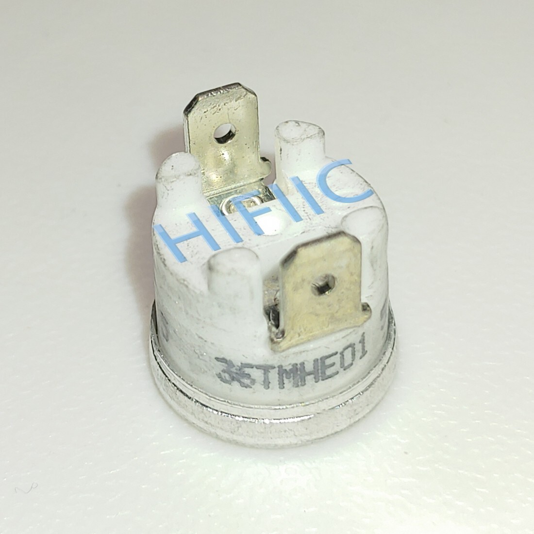 1PCS Thermostat 36TMHE01 566178 L105-15C 105 Degrees Normally Closed