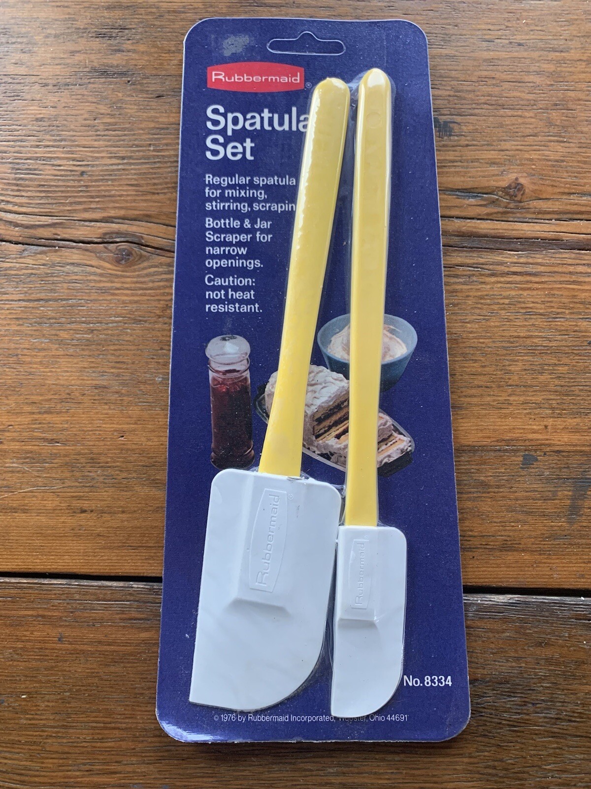 Vintage SEALED 1976 Rubbermaid Scraper Yellow Spatula SET OF 2 8334 NOS