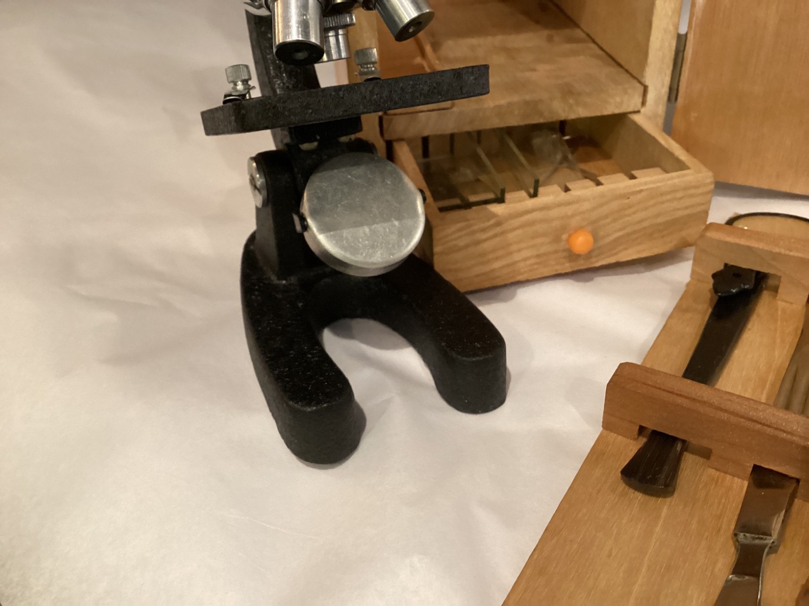 VINTAGE IN ORIGINAL WOOD BOX & ACCESSORIE AUTHENTIC STELLAR #B104 MICROSCOPE NR