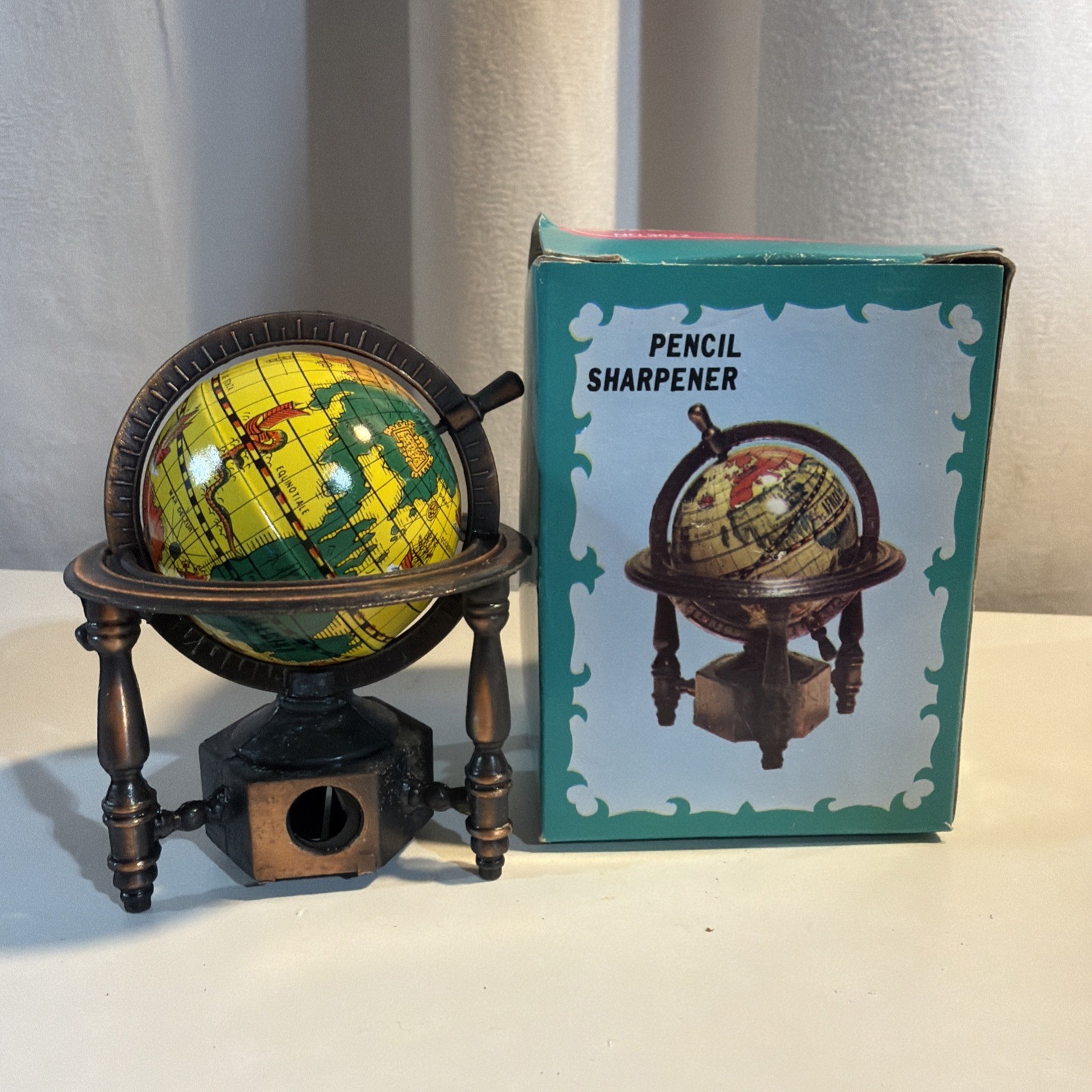 Vintage Metal Die-Cast Minature Replica Spinning World Globe Pencil Sharpener