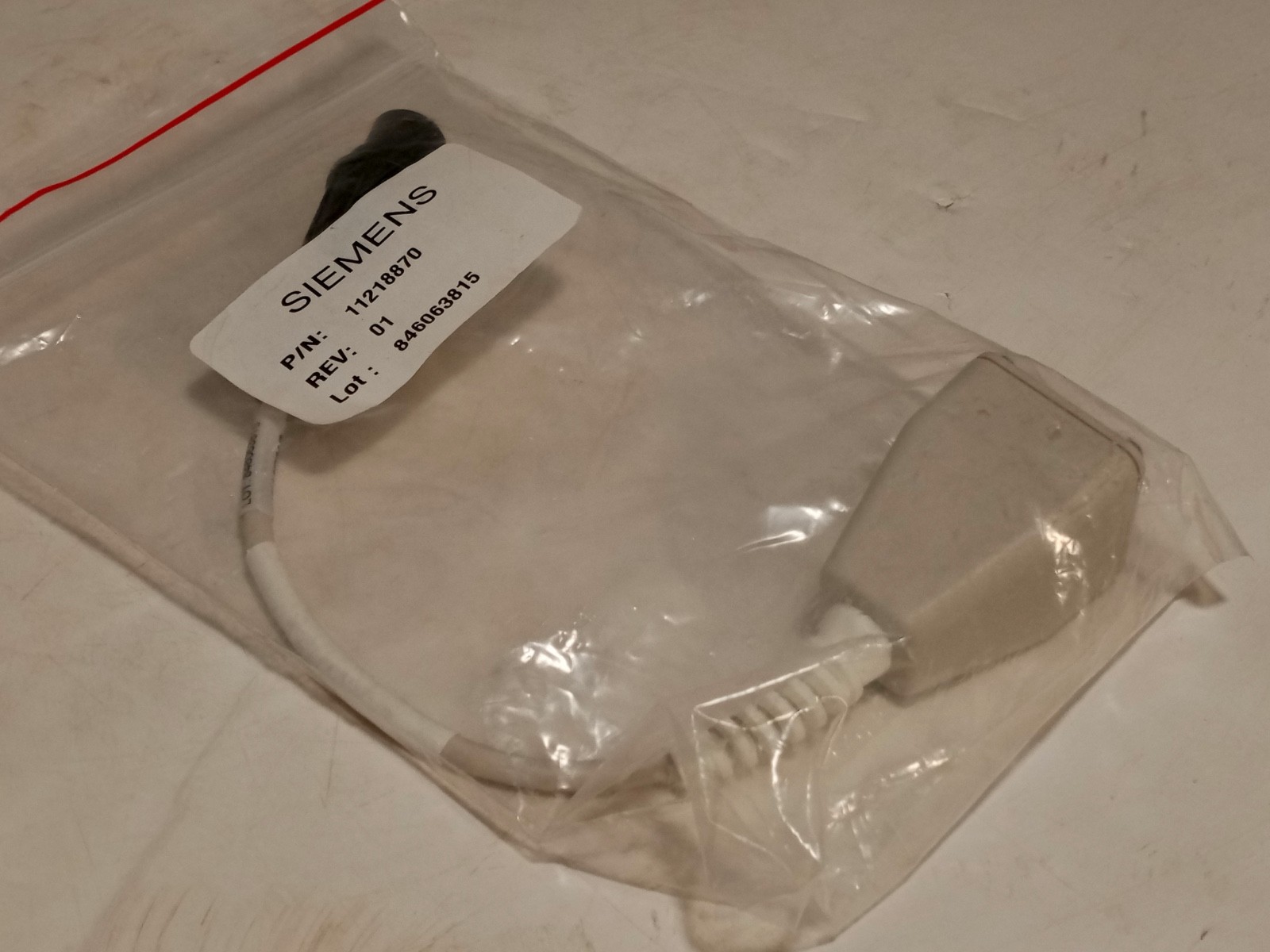 Siemens 11218870 IBP Legacy Adapter Cable 10-Pin to 6-Pin, As Pictured