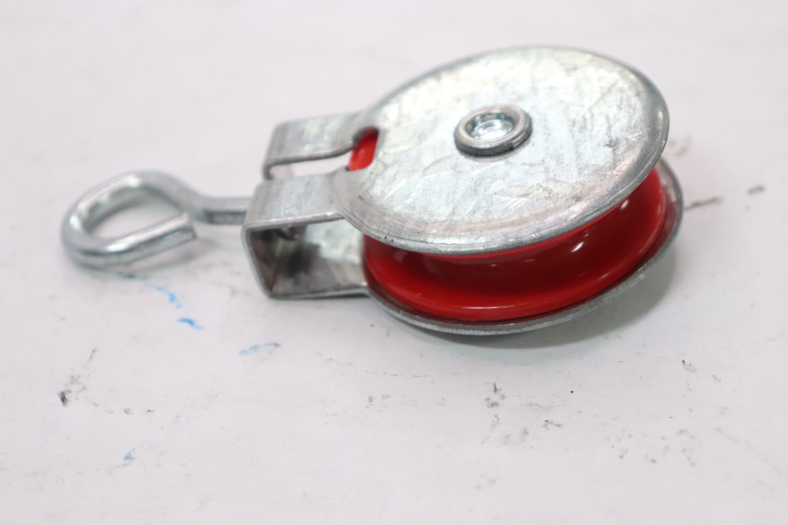 Swivel Eye Pulley 1/2"