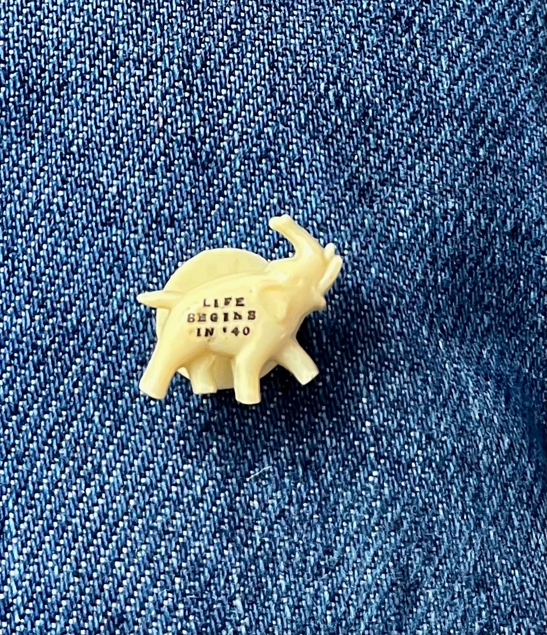 1940 Wendell Willkie "Life Begins In '40"  3/4" Plastic Stud Pinback