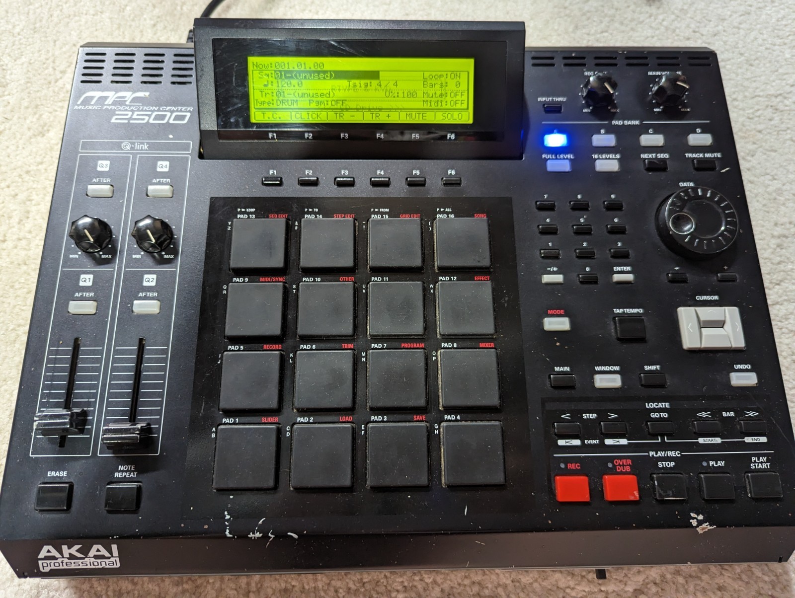 Akai MPC 2500 - Max 128MB RAM, Dual JJOS (R-Type & Kyd), CD-RW + Loaded CF Card