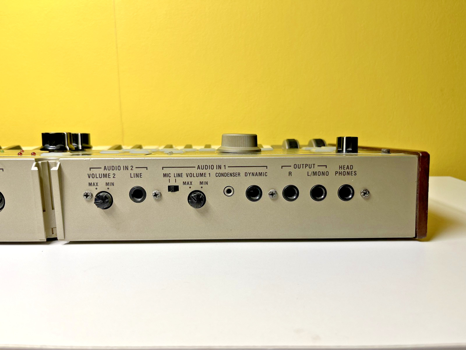 KORG MicroKORG Synthesizer Vocoder w/ PSU & MIC | Beautiful Condition
