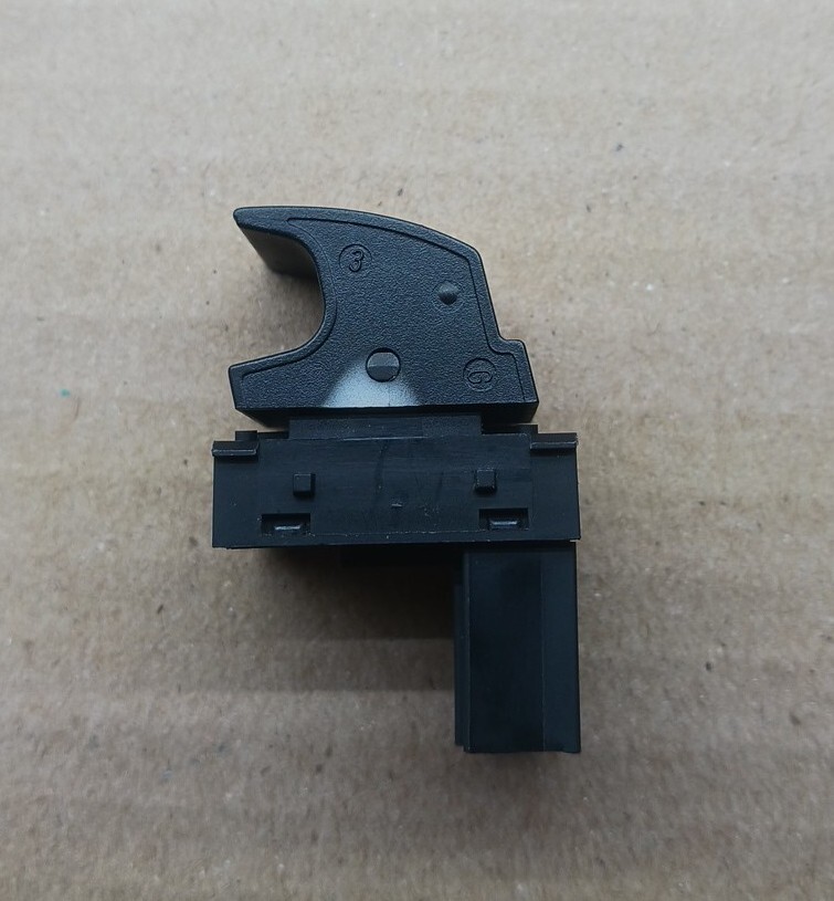 2003-2010 VW BEETLE CONVERTIBLE TOP ROOF CONTROL SWITCH