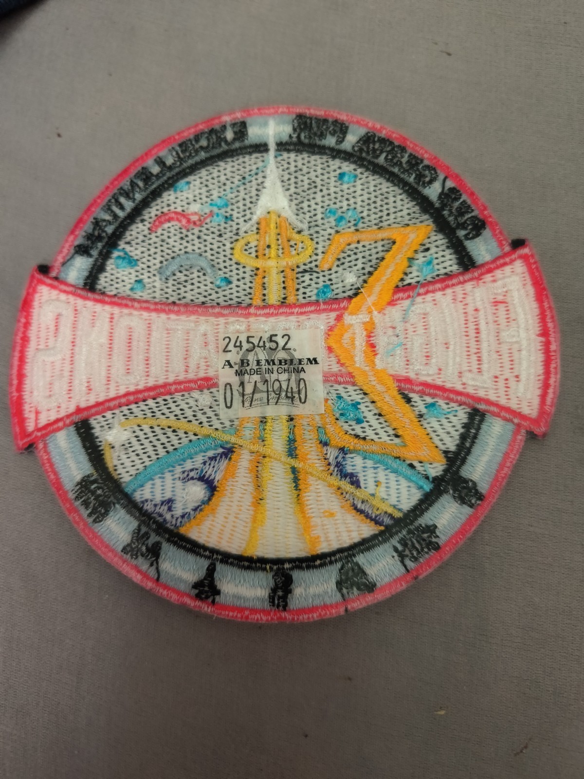 NASA MISSION OPERATIONS PATCH-ORIGINAL 1981-RES GESTA PER EXCELLENTIAM