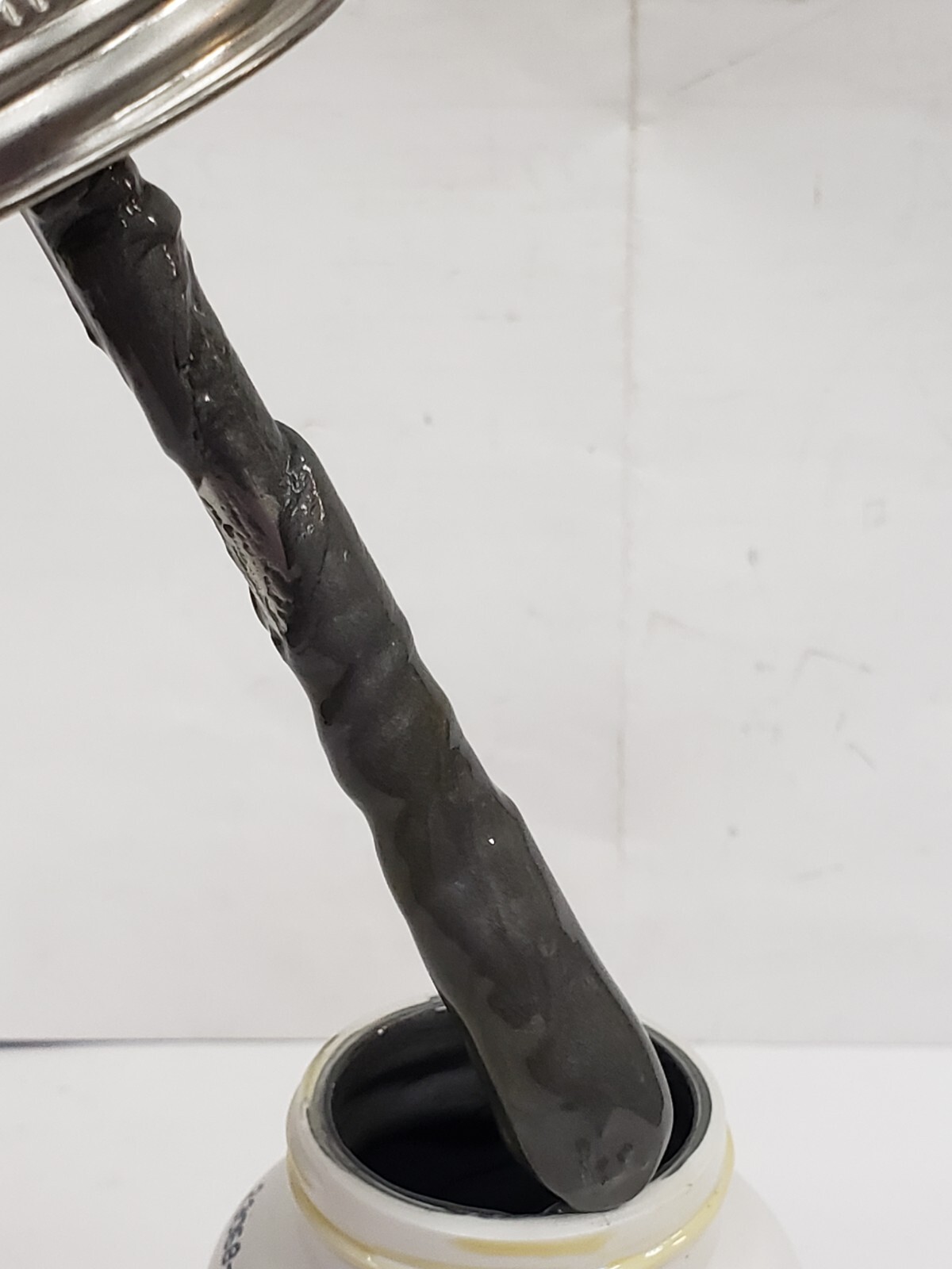 Dynatex 49558 Anti-Seize & Lubricating Compound 8 Oz. Brush Top