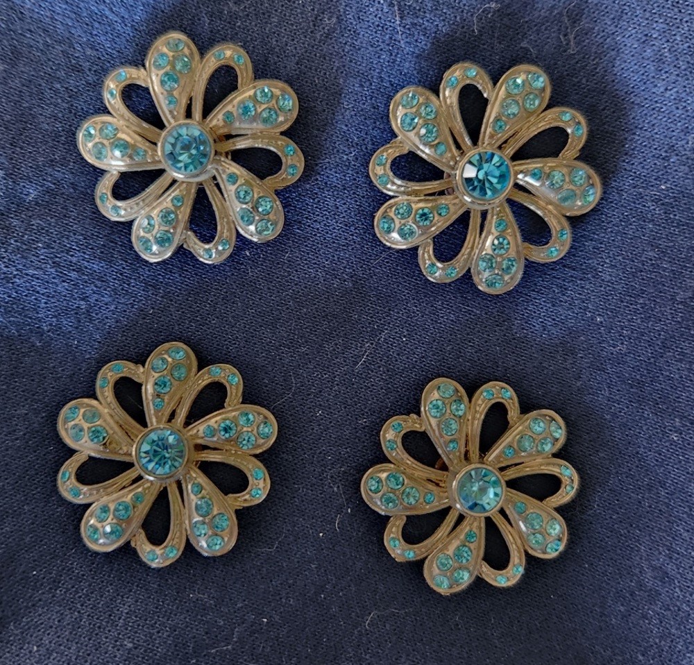 4 PC Blue Rhinestone Flower Concho Screw Back