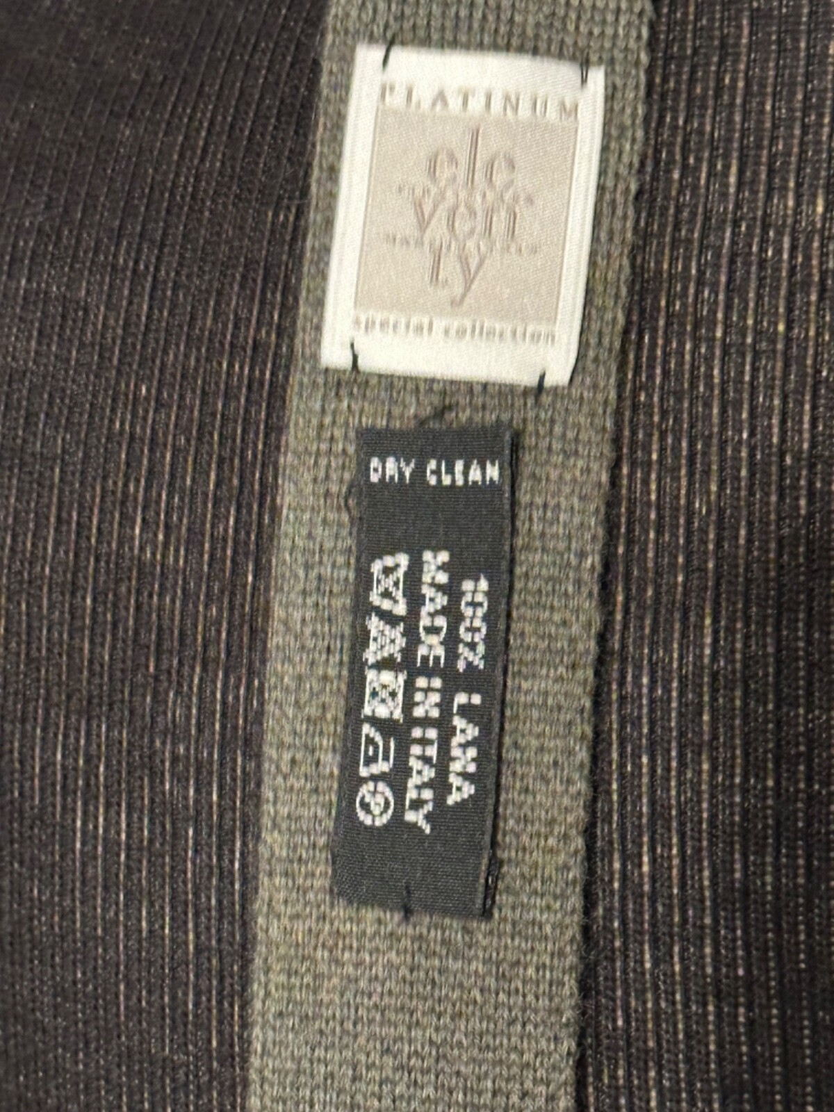 AUTHENTIC ELEVENTY PLATINUM 100% WOOL SQUARE NECKTIE TIE USA SHIPPER