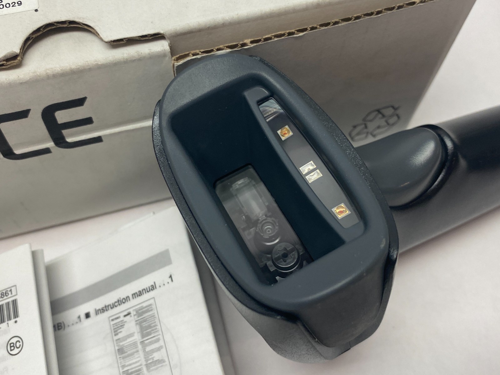 Keyence HR-100B Handheld Code Reader, Standard, Wireless