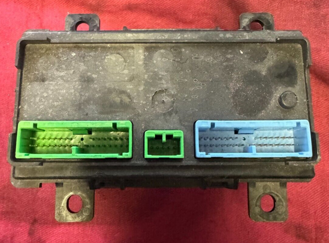 Volvo 21083375-P08 Control Module VECU