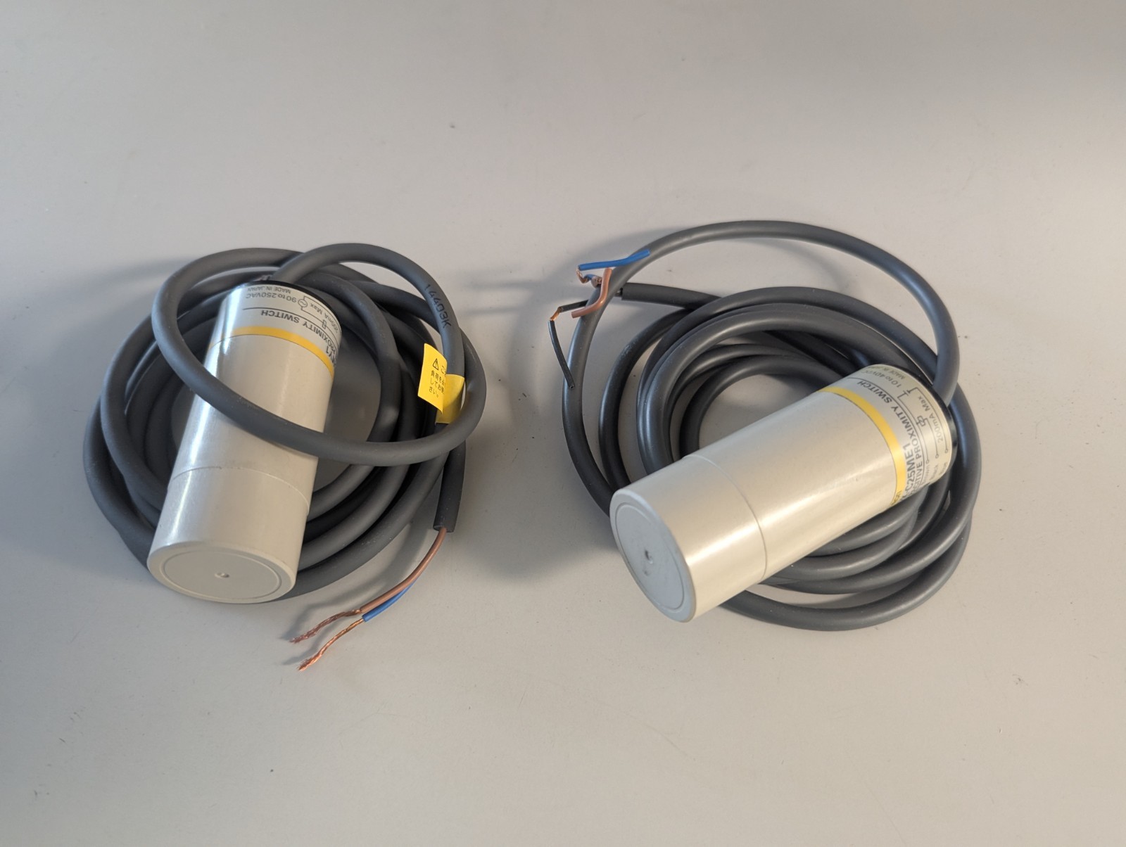OMRON E2K-C25MY1 CAPACITIVE PROXIMITY SWITCH LOT OF 2