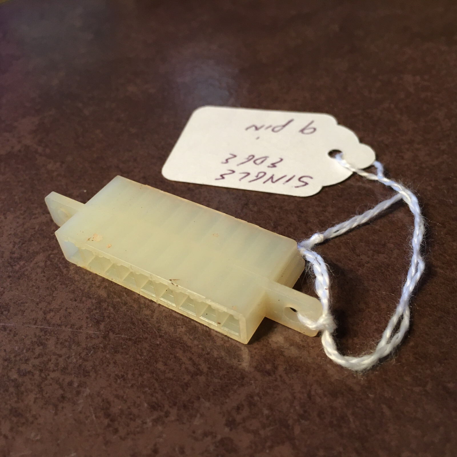 King, Bendix, Narco, Collins Single Edge Install Connector, White, 9 pin, NOS.