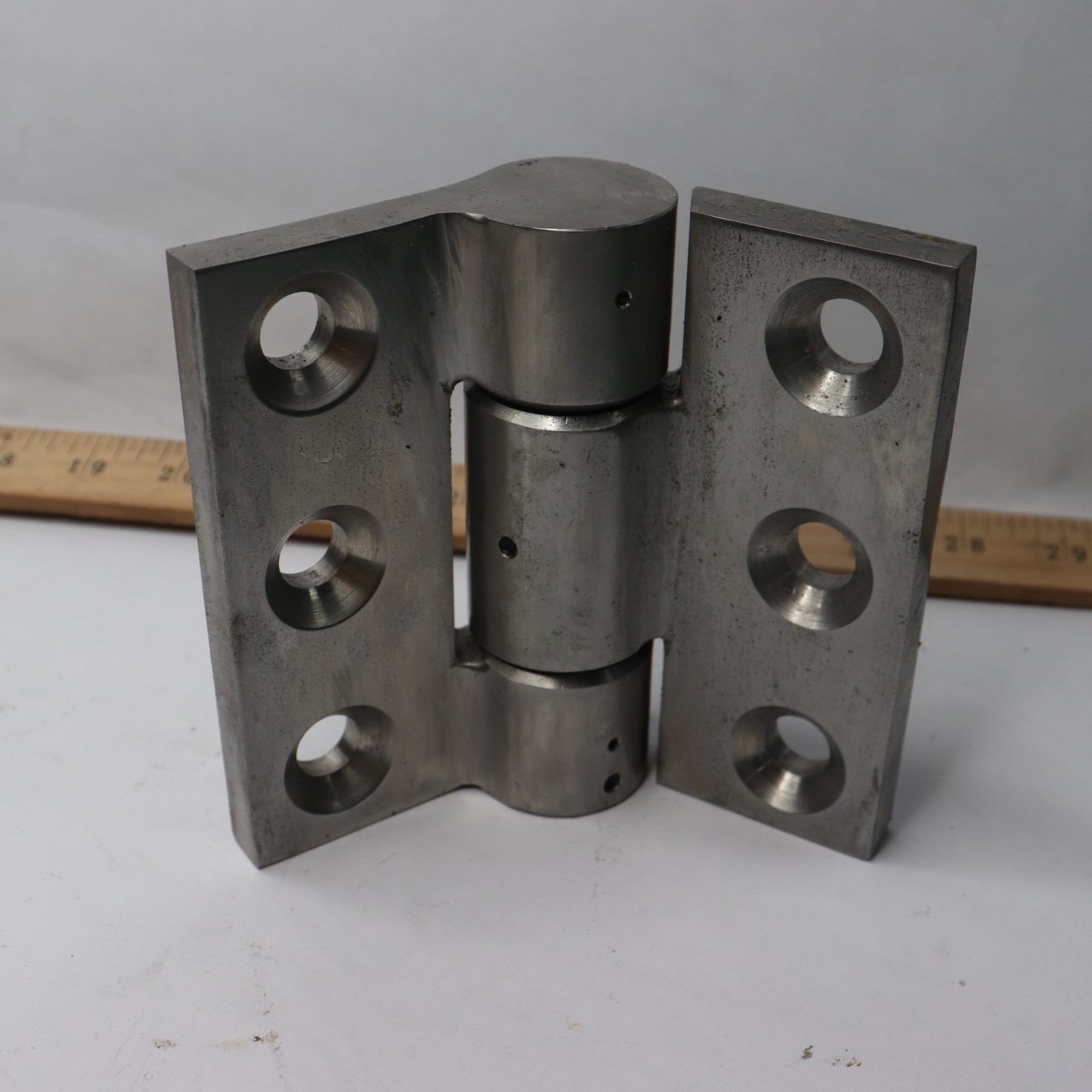 Stainless Hinge 1/2" X 5" X 5-1/2" INCOMPLETE