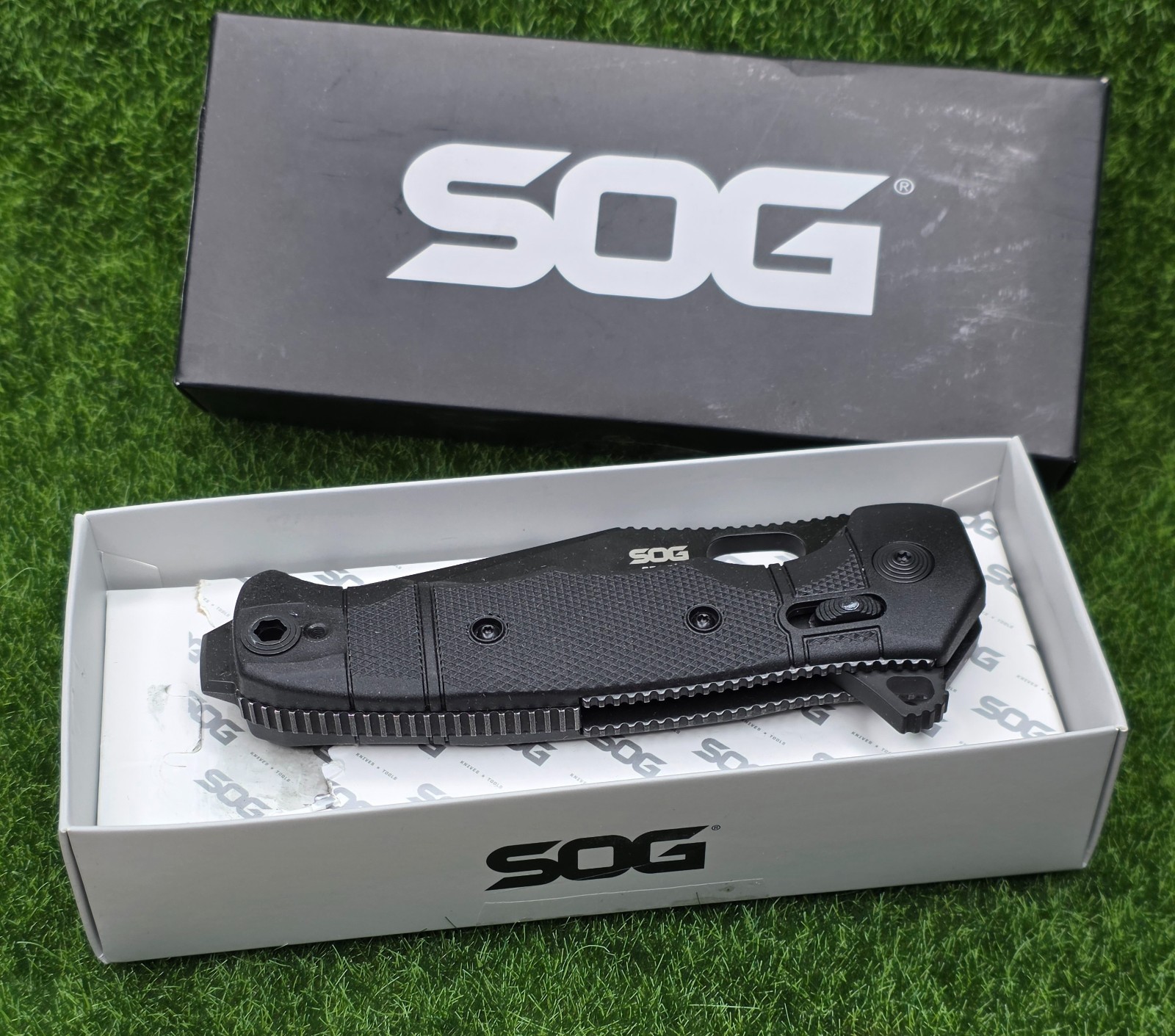 SOG Seal XR 3.9" Folding Knife Clip Point, Black GRN S35VN Stainless 12-21-02-57