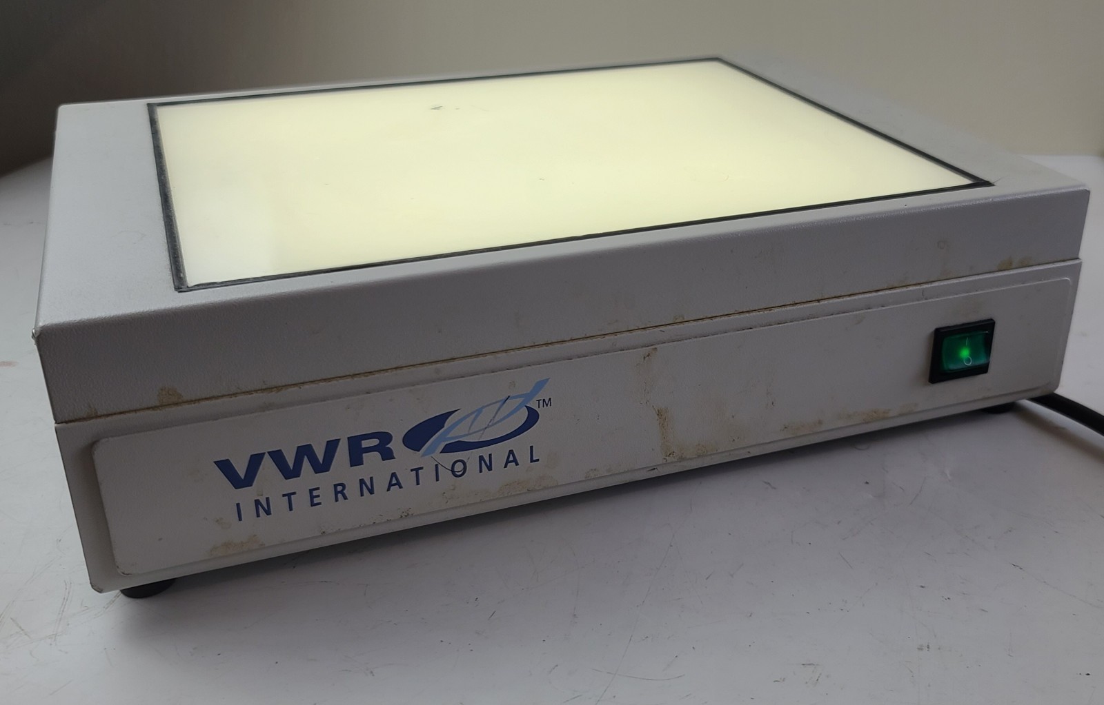 VWR TW-26 White Light Transilluminators