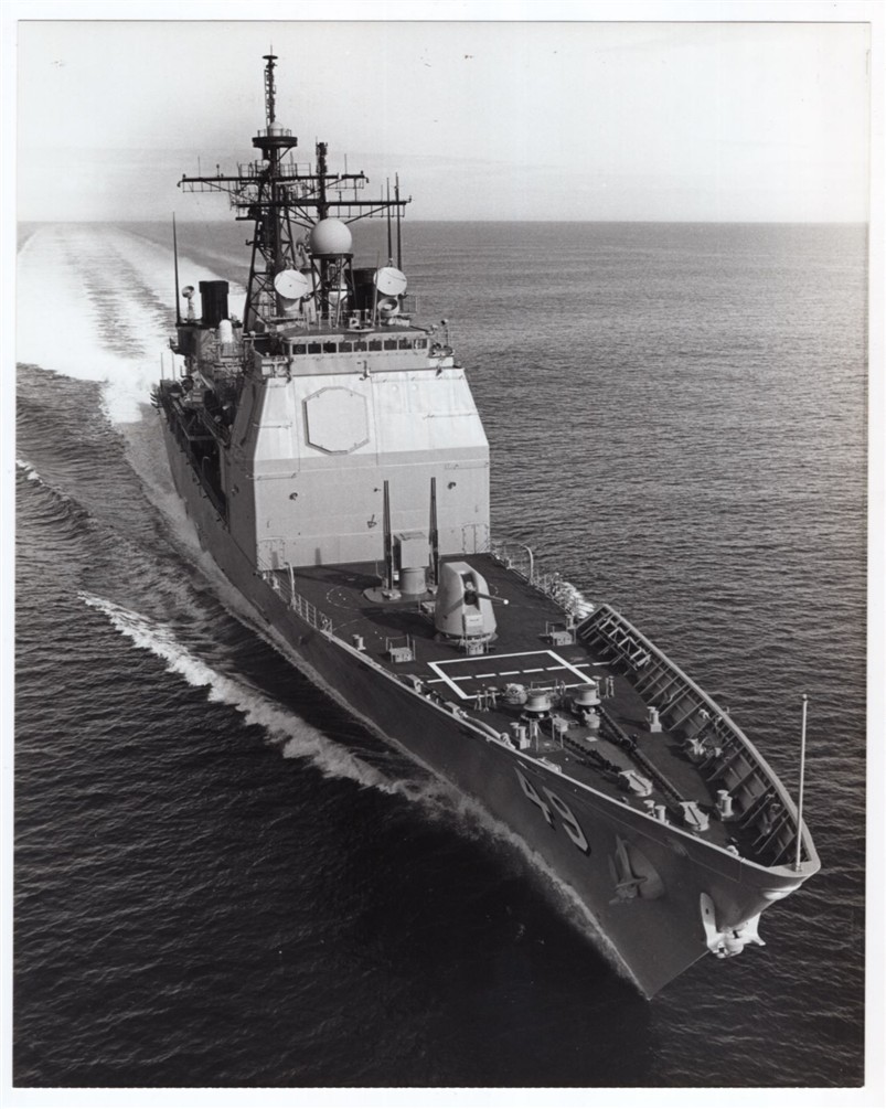 1985 Navy Cruiser CG-49 USS Vincennes Completed Sea Trials 8x10 Orig. News Photo