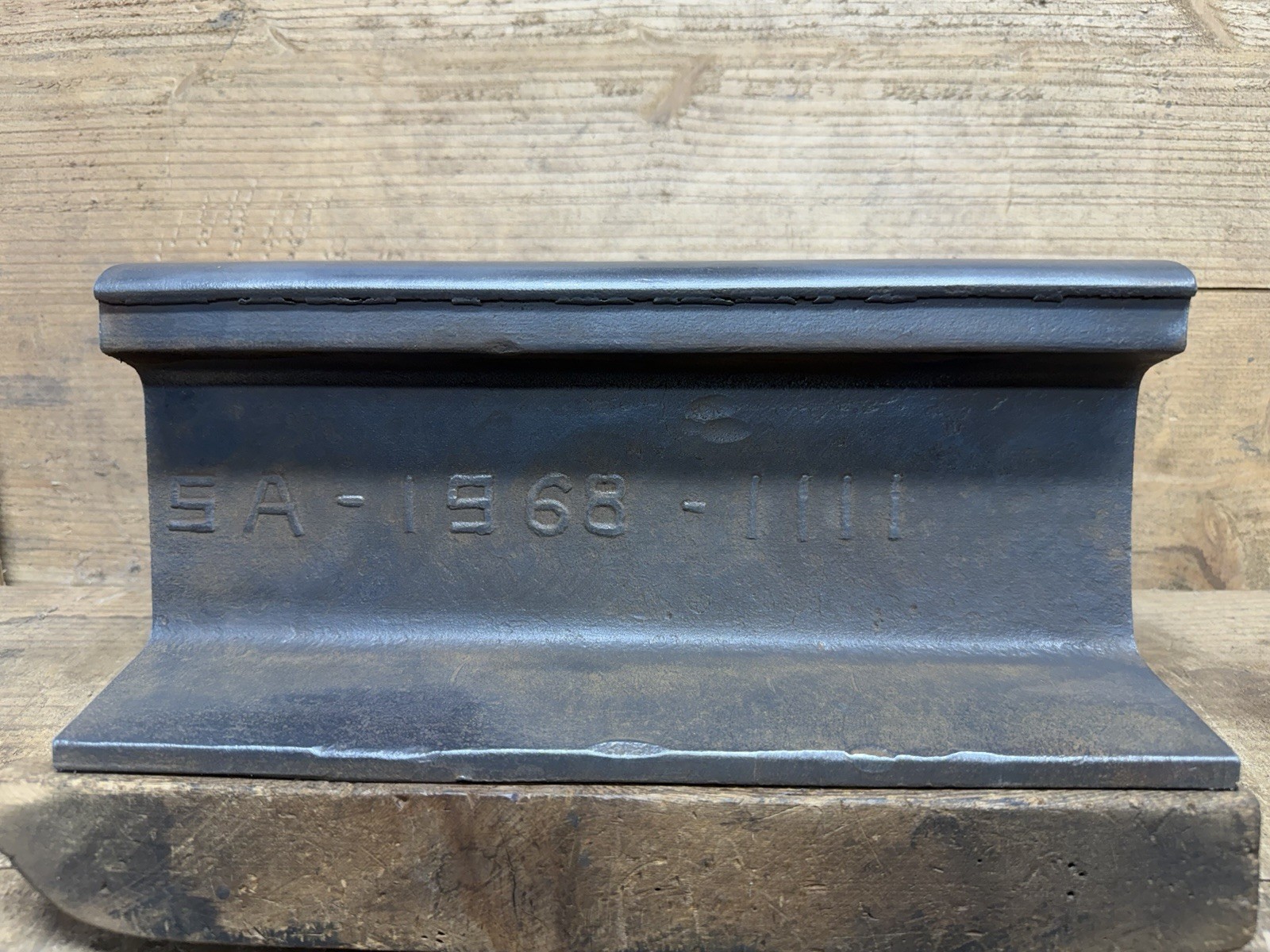 12 " 1968 Steel Railroad Rail Train track Anvil Collectible Blacksmith 30 Lbs