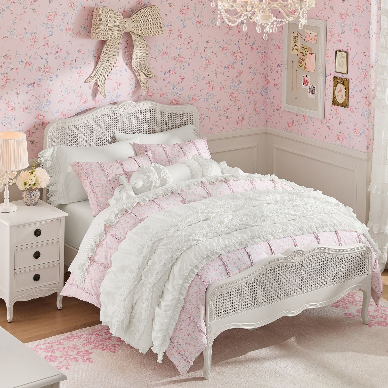 Best Seller LoveShackFancy Eyelet Ruffle Sheet Set- Full
