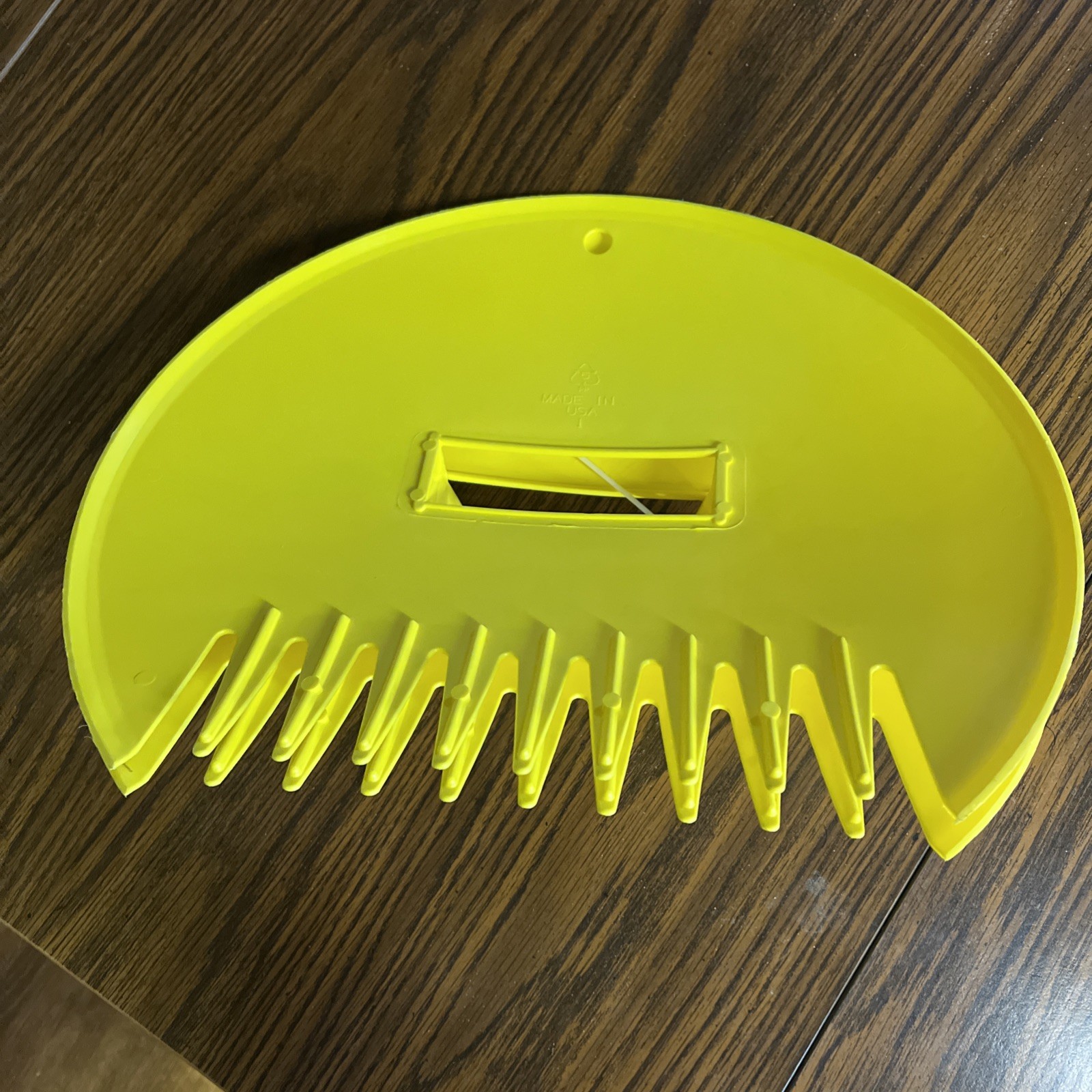 Rugg Original Leaf Scoops; 1 Pair