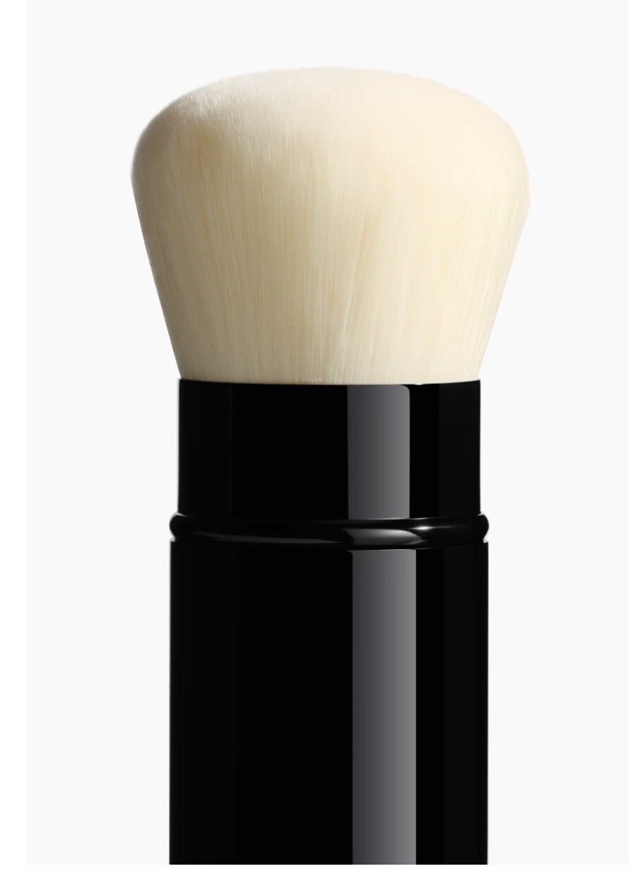 Retractable Kabuki Brush N°108