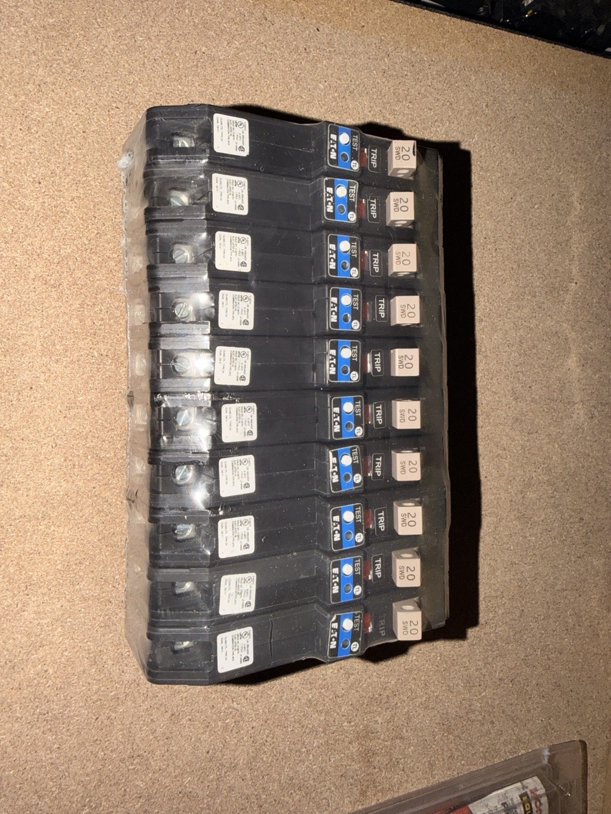 CHFP120DF 10 PCS EATON CH 1P 20A AFCI/GFCI DUAL-FUNCTION PLUG-ON CIRCUIT BREAKER