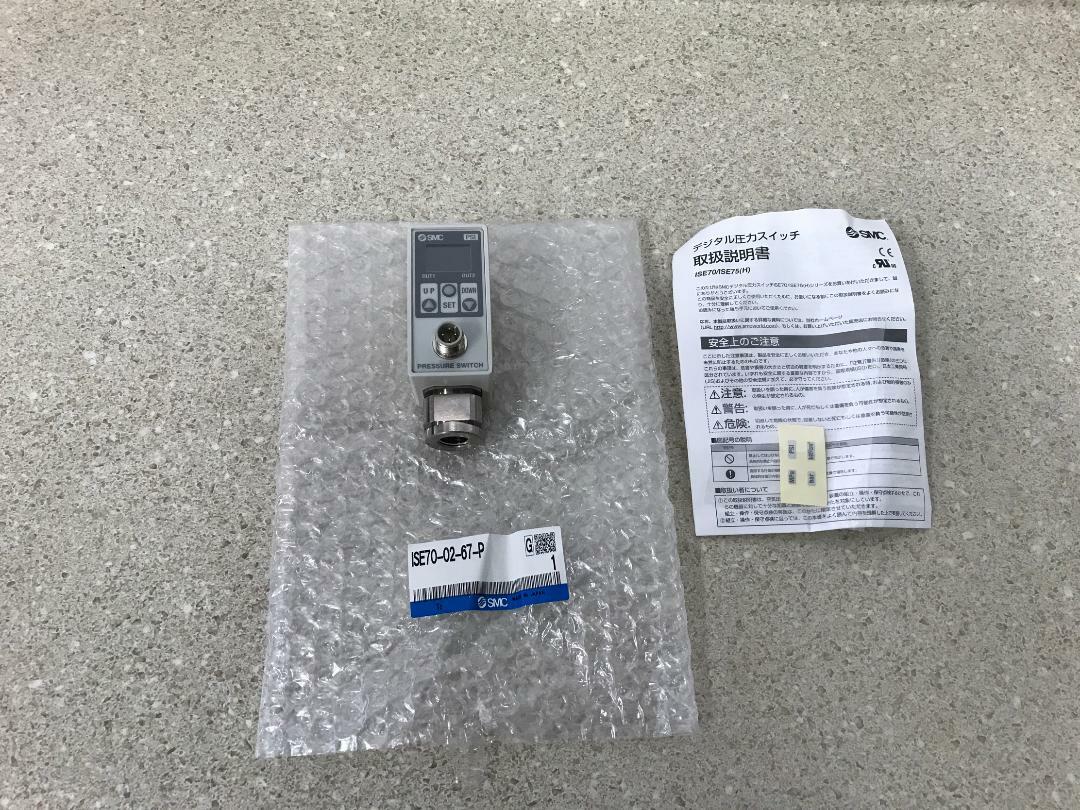 SMC ISE70-02-67-P Pressure Switch NEW