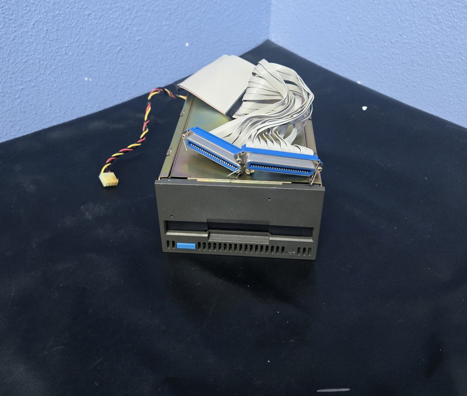 IBM 0632-CIA 650 MG INTERNAL OPTICAL DRIVE 94F9200   ( BIN- B FLOOR )