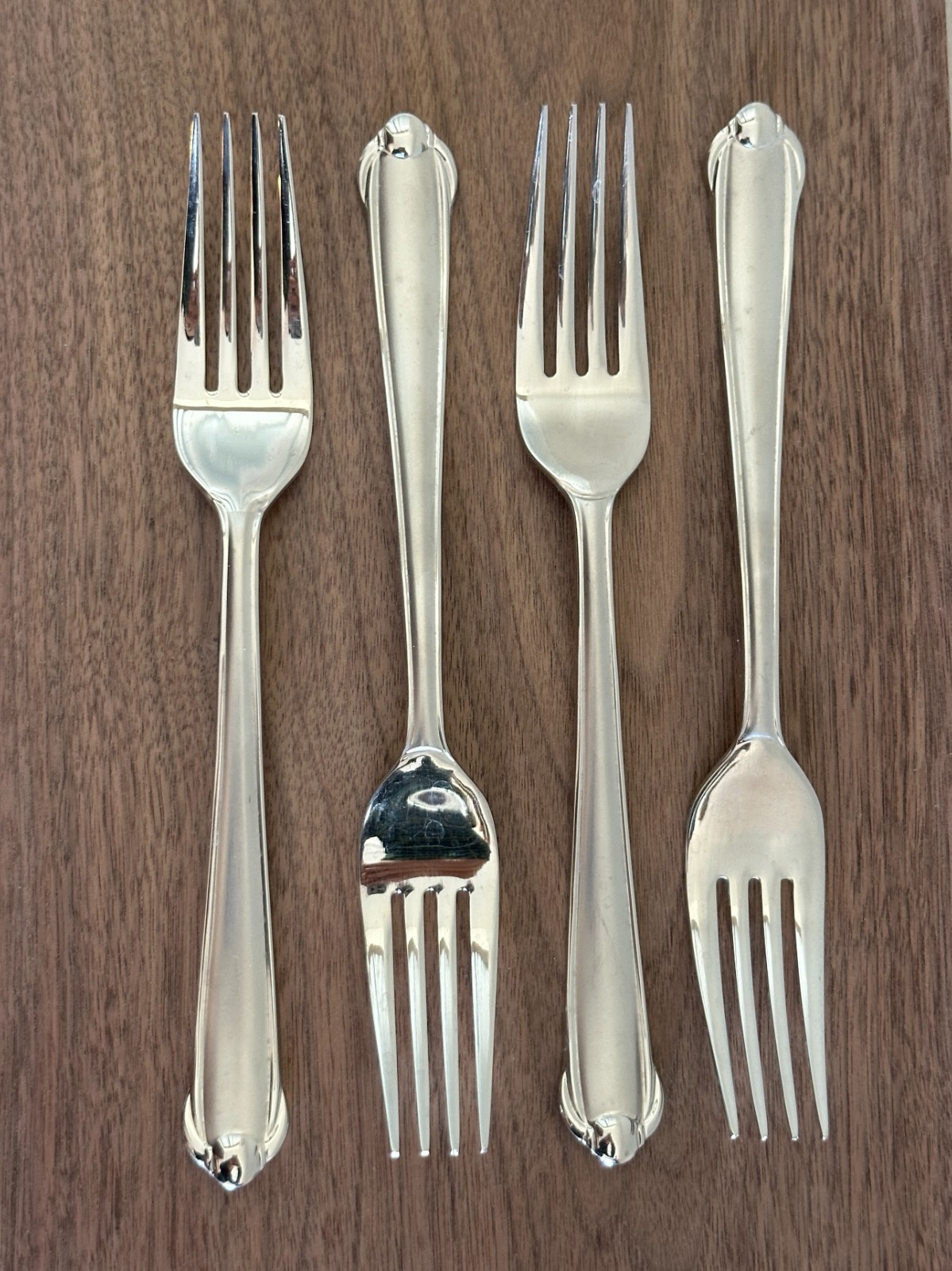 Mikasa CLASSICO SATIN Set Of 4 DINNER FORKS 8" Stainless Flatware