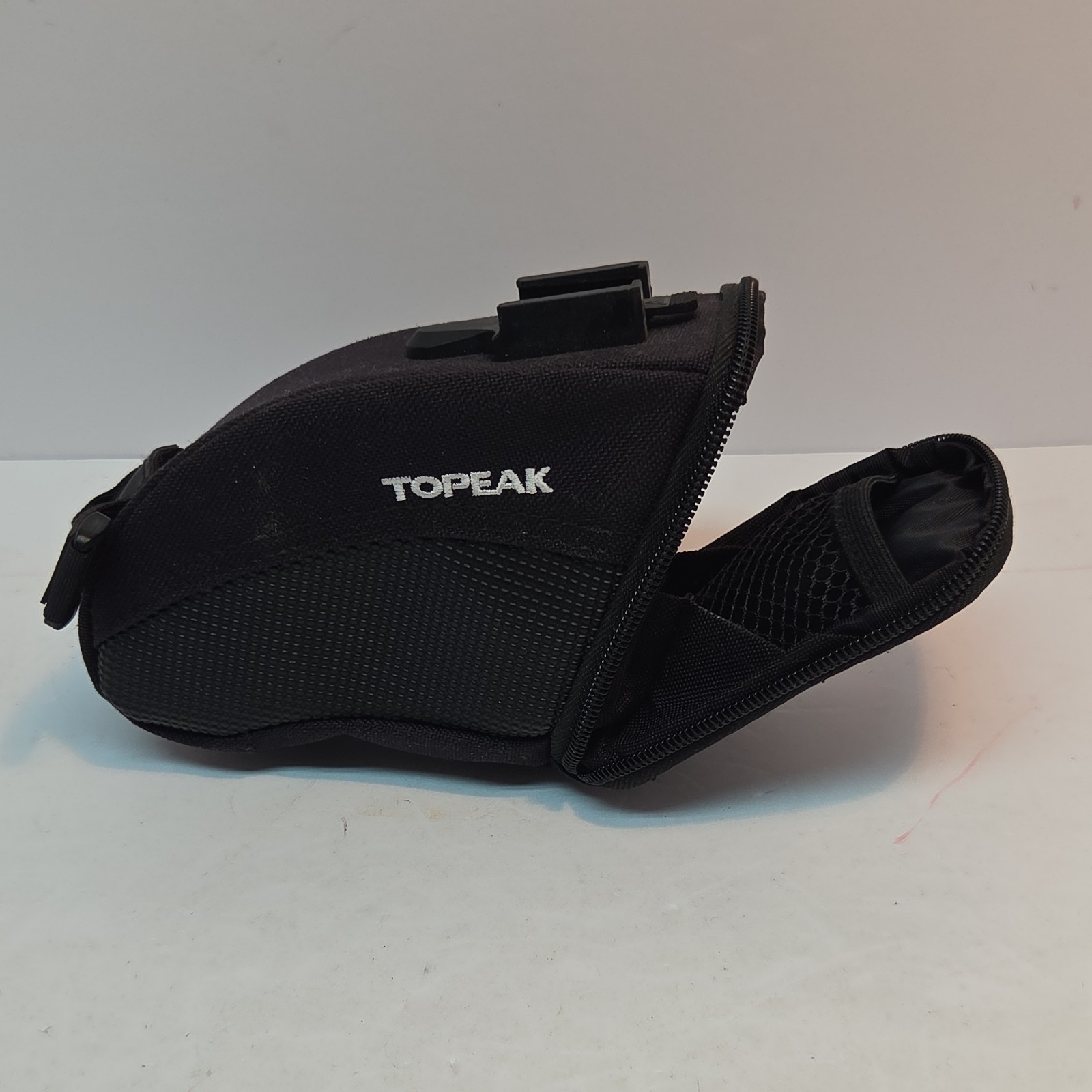 Topeak Saddle/Seat Bag Black Nylon Zip Closure 1 Pocket Cycling Seat Position