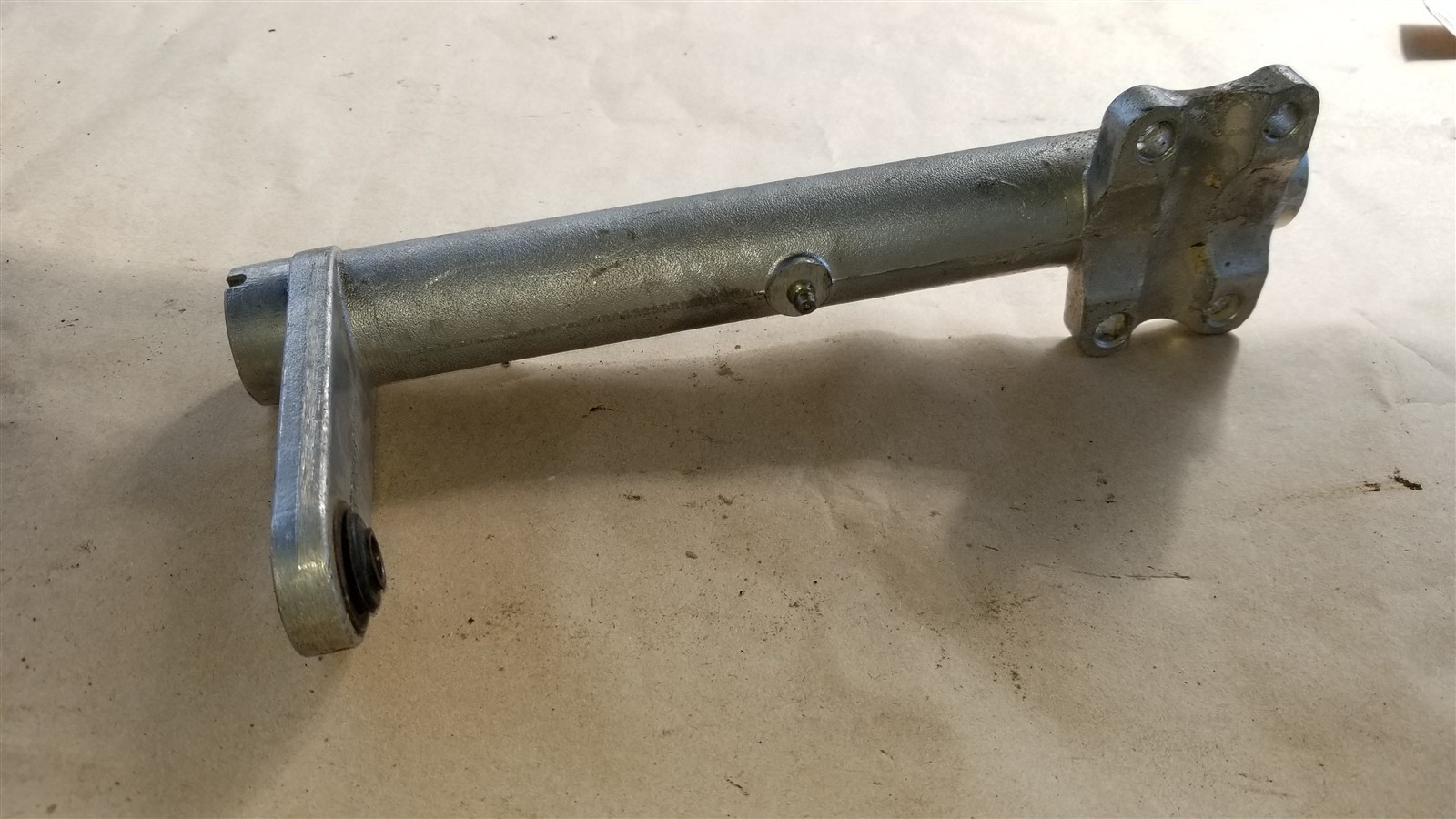Bobcat 7110571 steering bellcrank half w/notch