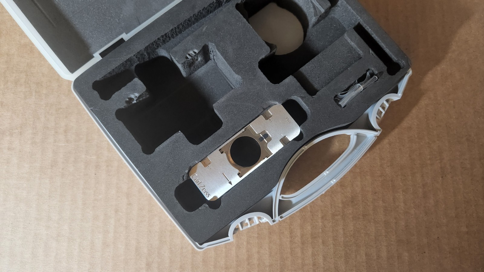 Zeiss 432335-9300-000 Specimen Slide Holder CorrMic LS for Cover Glasses