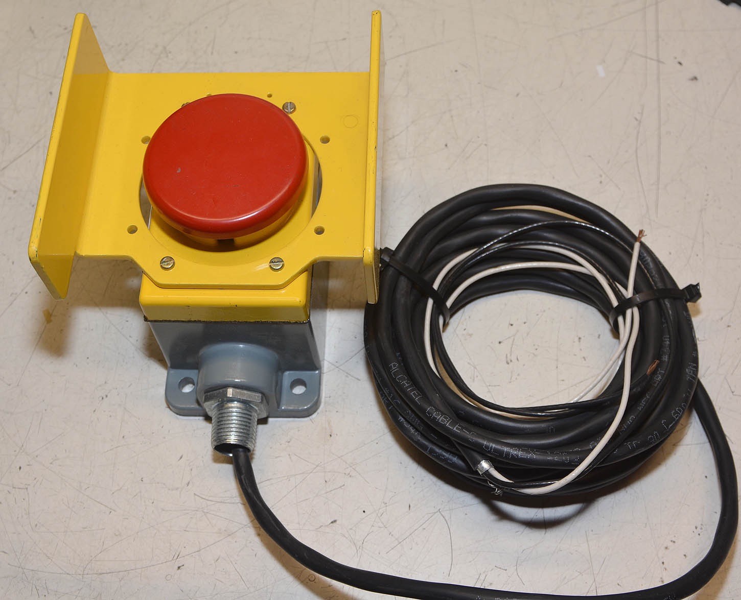 ALLEN BRADLEY 800P-S1RG1A Emergency SWITCH  NEW